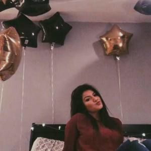 Meet your Posher, Aqsa